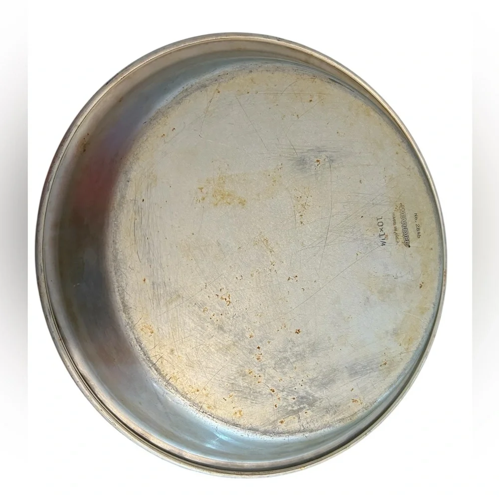 Vintage Wear-Ever Aluminum Cake/Pie Pan #2846 10” Round